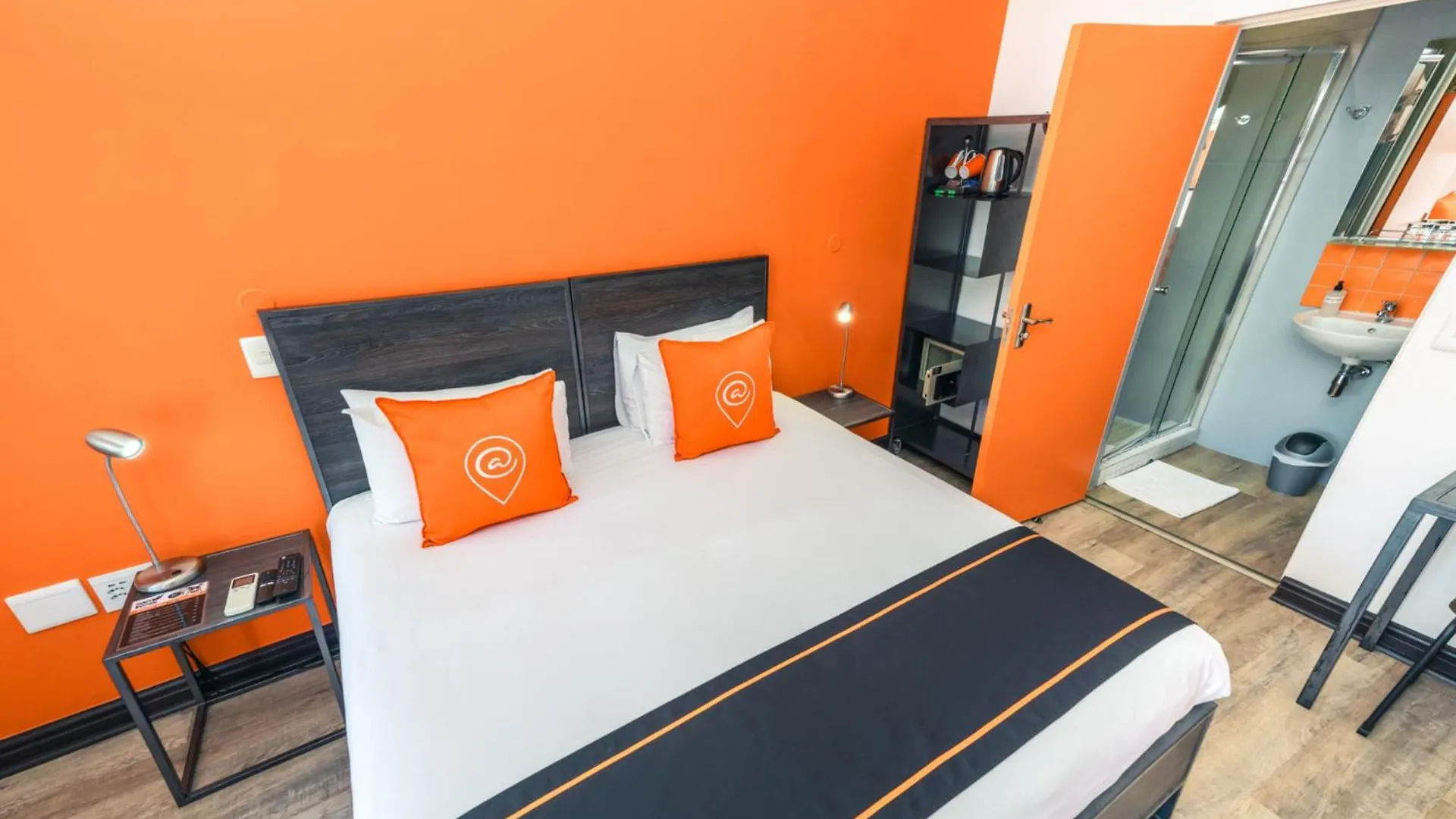Hostel Never At Home Green Point Cape Town