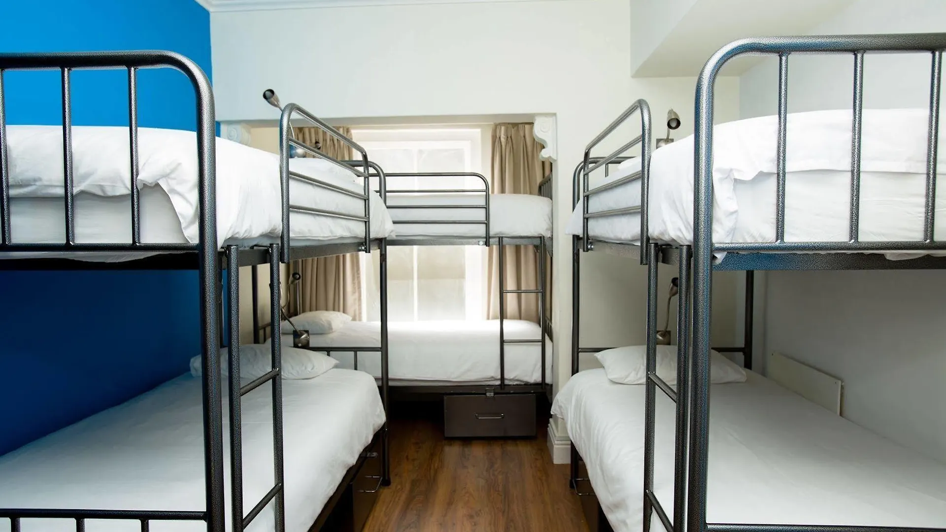 Hostel Never At Home Green Point Cape Town